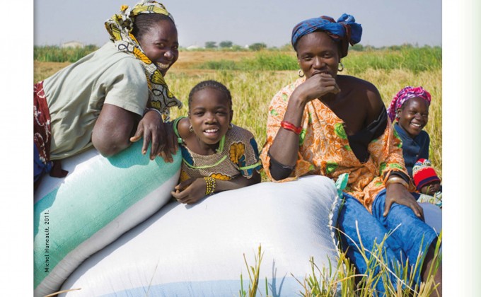 Between Equals: Towards Equal Rights Between Women and Men (in French)